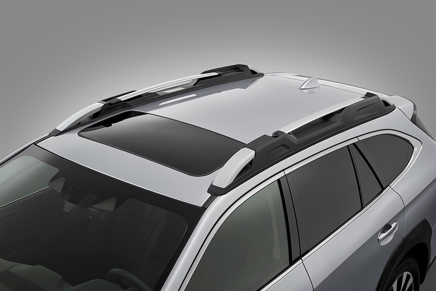 Jumta reliņi ar integrētu, izvelkamu jumta bagāžnieku Subaru Outback.